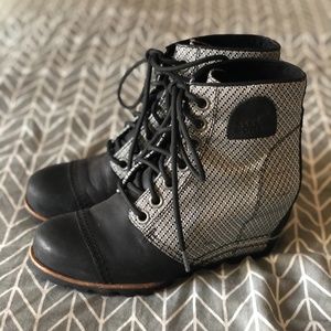 Sorel PDX 1964 Premium™ Wedge Boot Black & White